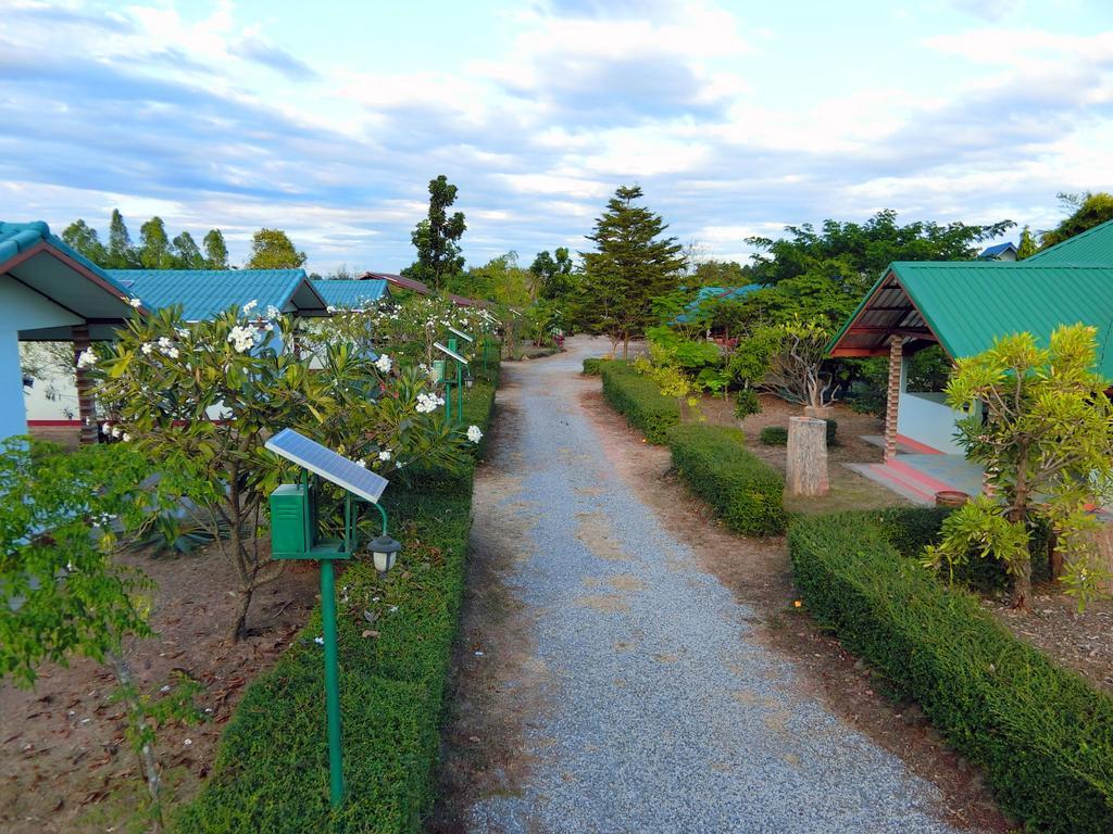 Eidi Homestay Nong Kung Si ภายนอก รูปภาพ