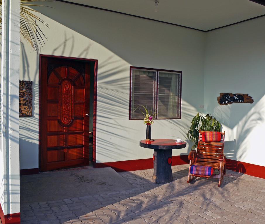 Eidi Homestay Nong Kung Si ภายนอก รูปภาพ