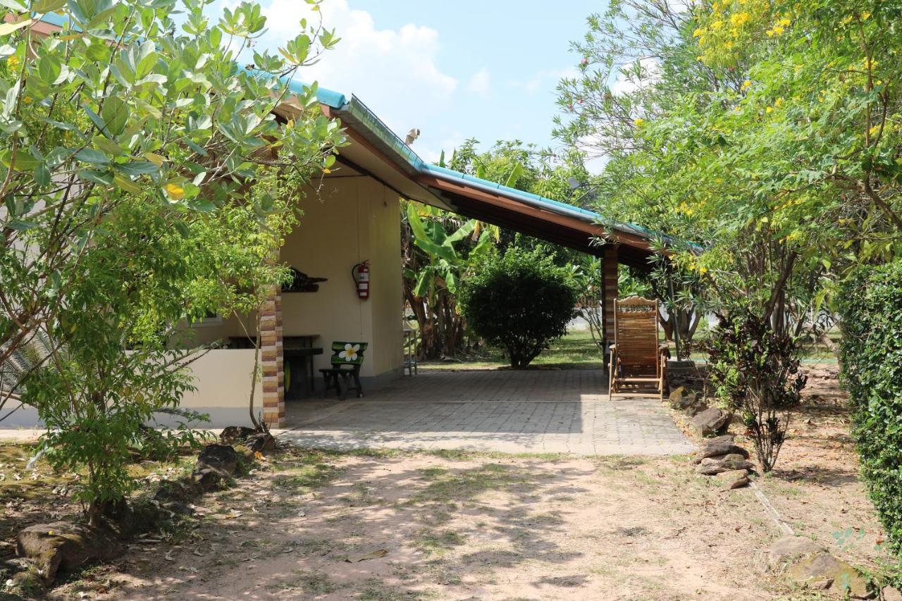 Eidi Homestay Nong Kung Si ภายนอก รูปภาพ